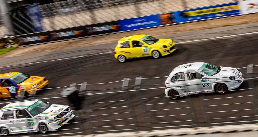Paco Gómez conquista la pole en el Gran Premio Súper Fan.